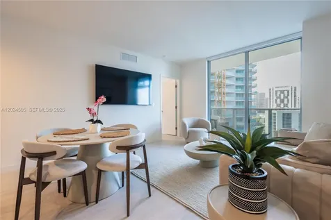 77 SE 5th Street Miami FL 33131