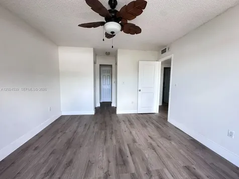 365 NE 125th Street North Miami FL 33161