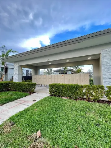 708 SE 13th Court Homestead FL 33034