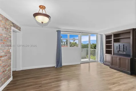 16518 NE 26th Avenue North Miami Beach FL 33160