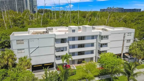 16518 NE 26th Avenue North Miami Beach FL 33160