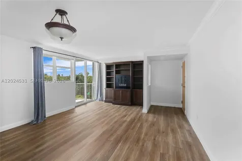 16518 NE 26th Avenue North Miami Beach FL 33160