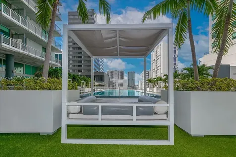 690 SW 1st Court Miami FL 33130