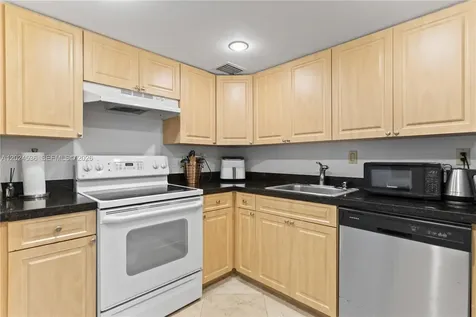 100 Bayview Drive Sunny Isles Beach FL 33160