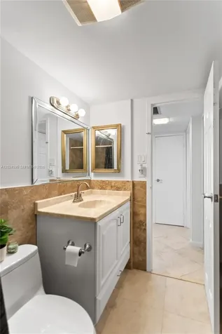 100 Bayview Drive Sunny Isles Beach FL 33160