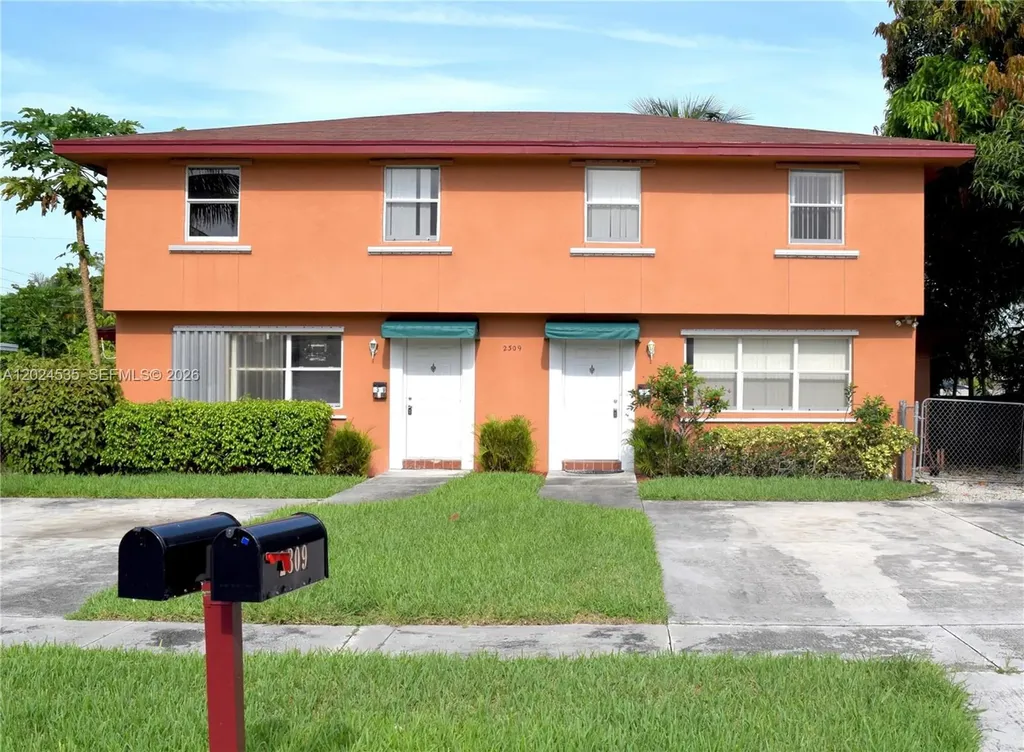2309 SE 2nd Street Boynton Beach FL 33435