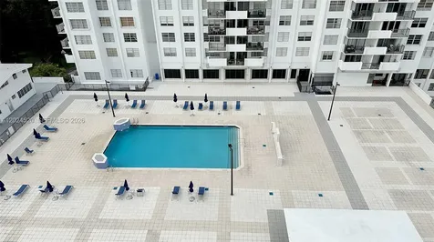 2750 NE 183rd Street Aventura FL 33160