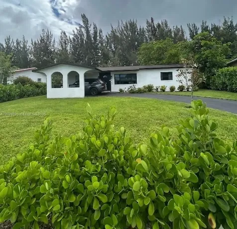 5450 SW 55th Avenue Davie FL 33314