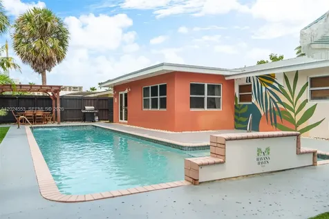 3627 NE 19th Avenue Oakland Park FL 33308