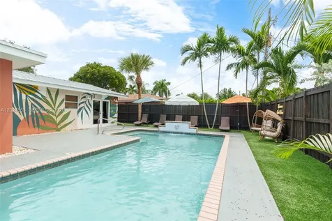 3627 NE 19th Avenue Oakland Park FL 33308