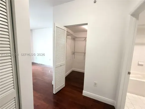 7290 SW 90th Street Miami FL 33156