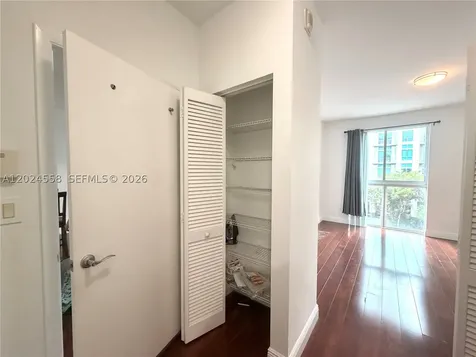 7290 SW 90th Street Miami FL 33156
