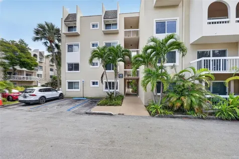 7920 Camino Real Miami FL 33143