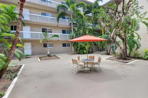 7920 Camino Real Miami FL 33143