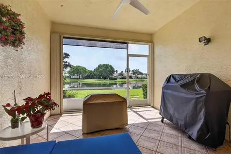 2368 Windjammer Way West Palm Beach FL 33411