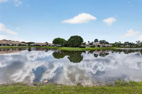 2368 Windjammer Way West Palm Beach FL 33411