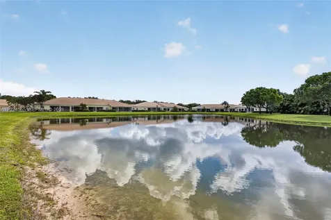 2368 Windjammer Way West Palm Beach FL 33411