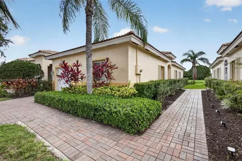 2368 Windjammer Way West Palm Beach FL 33411