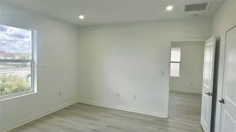 619 NE 4th Street Florida City FL 33034