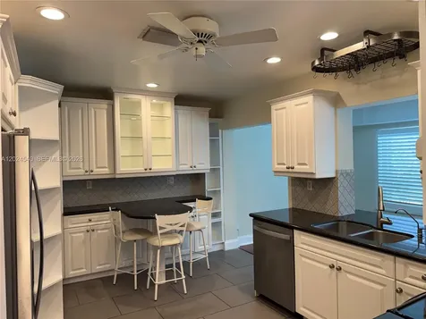1660 NW 42nd Street Oakland Park FL 33309