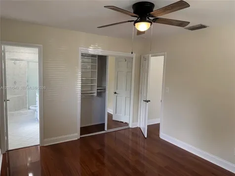 1660 NW 42nd Street Oakland Park FL 33309