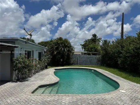 1660 NW 42nd Street Oakland Park FL 33309