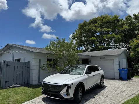 1660 NW 42nd Street Oakland Park FL 33309