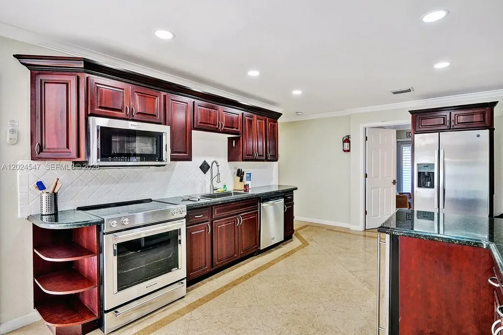 1016 Harrison Street Hollywood FL 33019