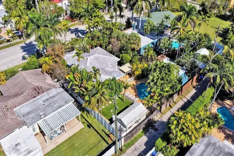 1016 Harrison Street Hollywood FL 33019