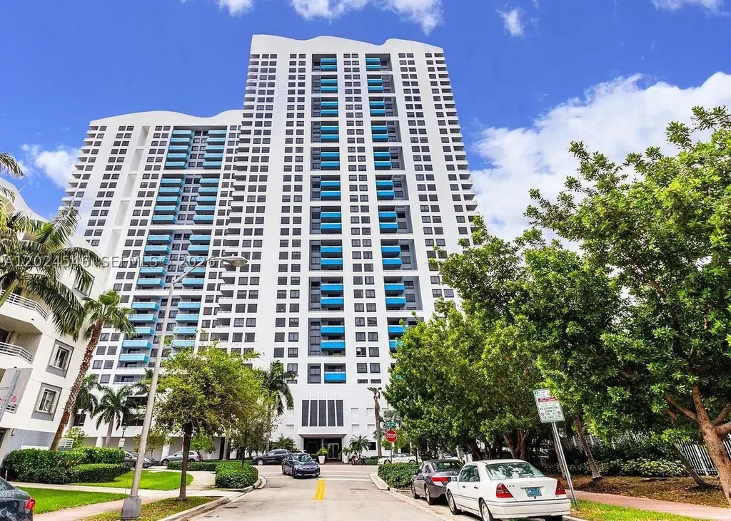 1330 West Avenue Miami Beach FL 33139