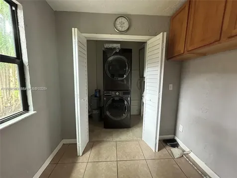 29 Madrid Lane Davie FL 33324