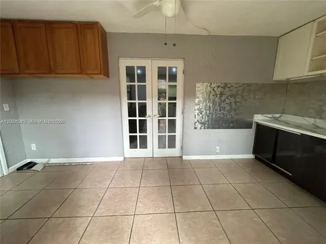 29 Madrid Lane Davie FL 33324