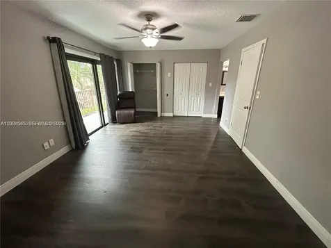 29 Madrid Lane Davie FL 33324