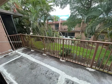 29 Madrid Lane Davie FL 33324