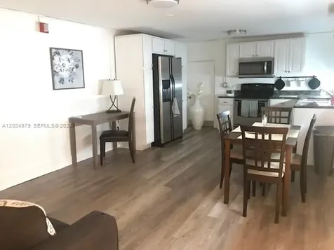 923 SW 43 Avenue Miami FL 33134
