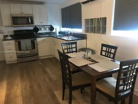 923 SW 43 Avenue Miami FL 33134