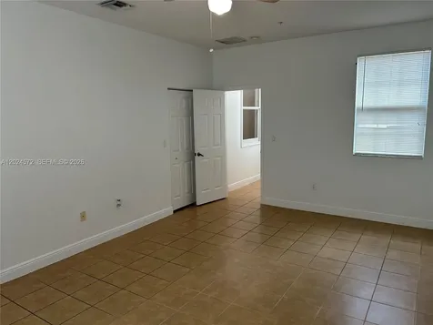 1424 SW 147th Avenue Pembroke Pines FL 33027