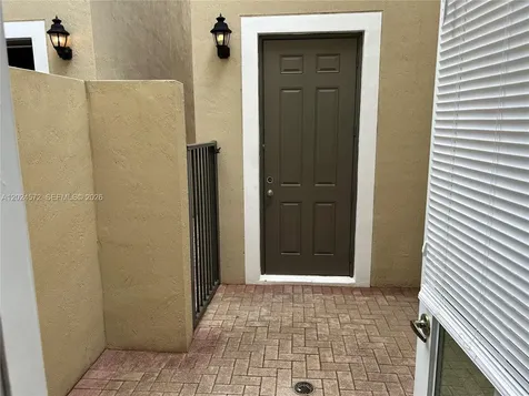 1424 SW 147th Avenue Pembroke Pines FL 33027