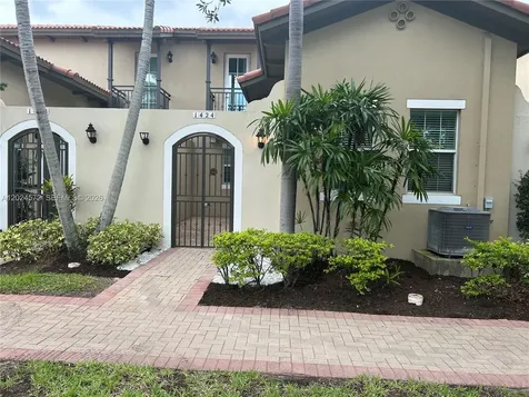 1424 SW 147th Avenue Pembroke Pines FL 33027