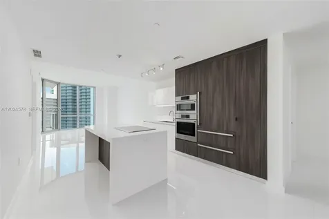 851 NE 1st Avenue Miami FL 33132