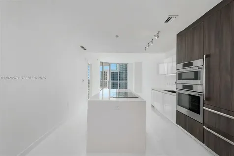 851 NE 1st Avenue Miami FL 33132