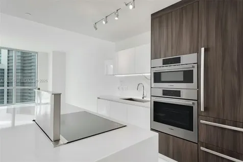 851 NE 1st Avenue Miami FL 33132