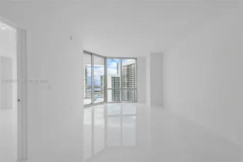 851 NE 1st Avenue Miami FL 33132