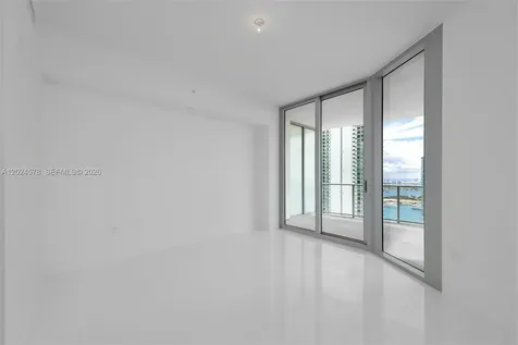 851 NE 1st Avenue Miami FL 33132