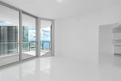 851 NE 1st Avenue Miami FL 33132