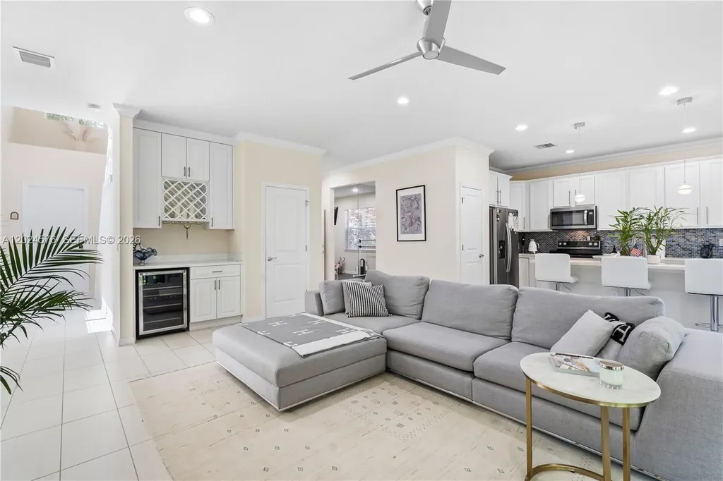 4325 Large Leaf Lane Hollywood FL 33021