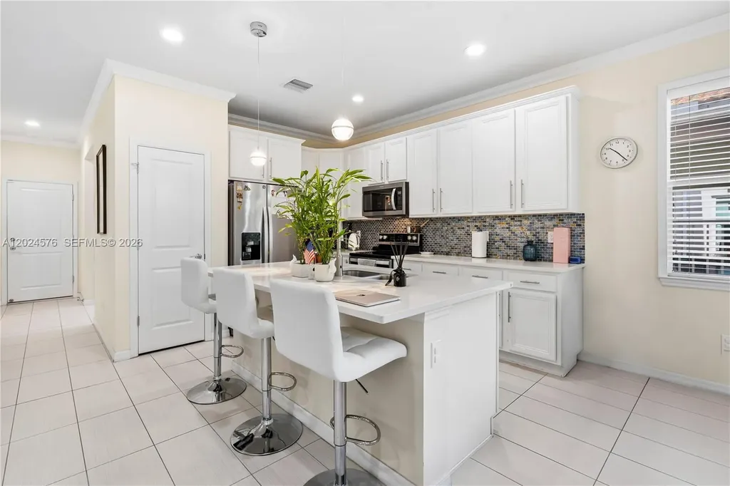 4325 Large Leaf Lane Hollywood FL 33021