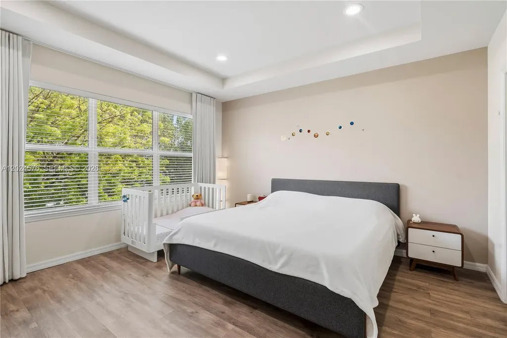 4325 Large Leaf Lane Hollywood FL 33021