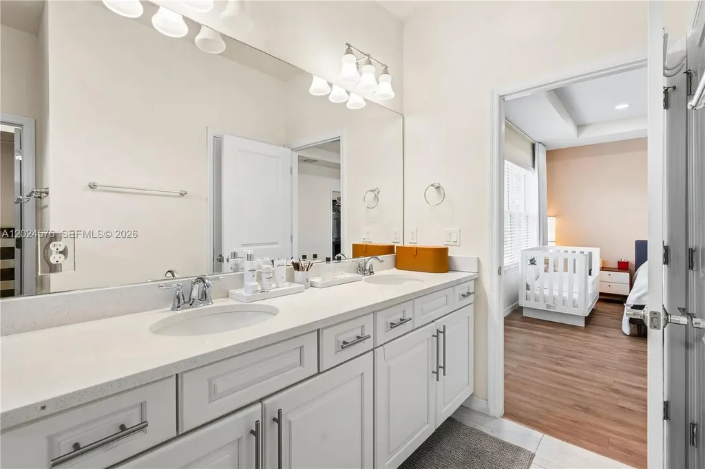 4325 Large Leaf Lane Hollywood FL 33021