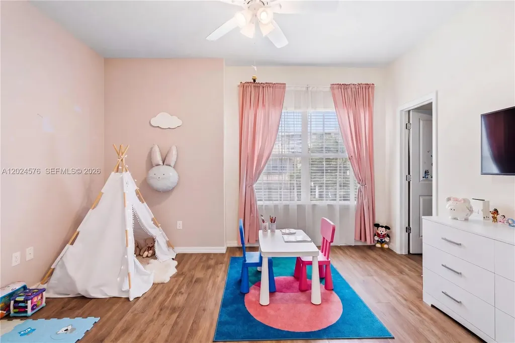 4325 Large Leaf Lane Hollywood FL 33021